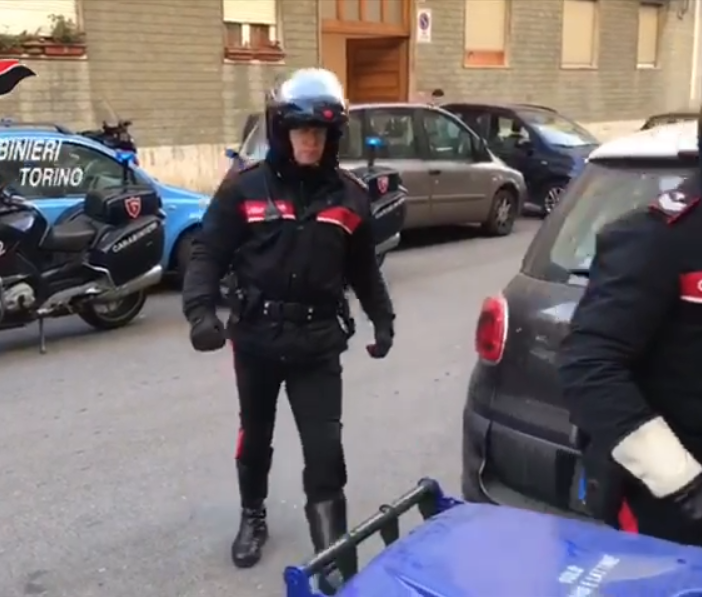 Un appartamento di Santa Rita era diventato uno spaccio di droga aperto 24 ore su 24: due arresti [VIDEO]