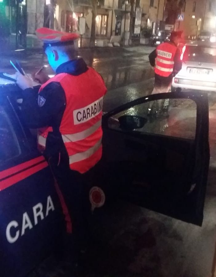 Spari contro le vetrine di una caffetteria a Torino