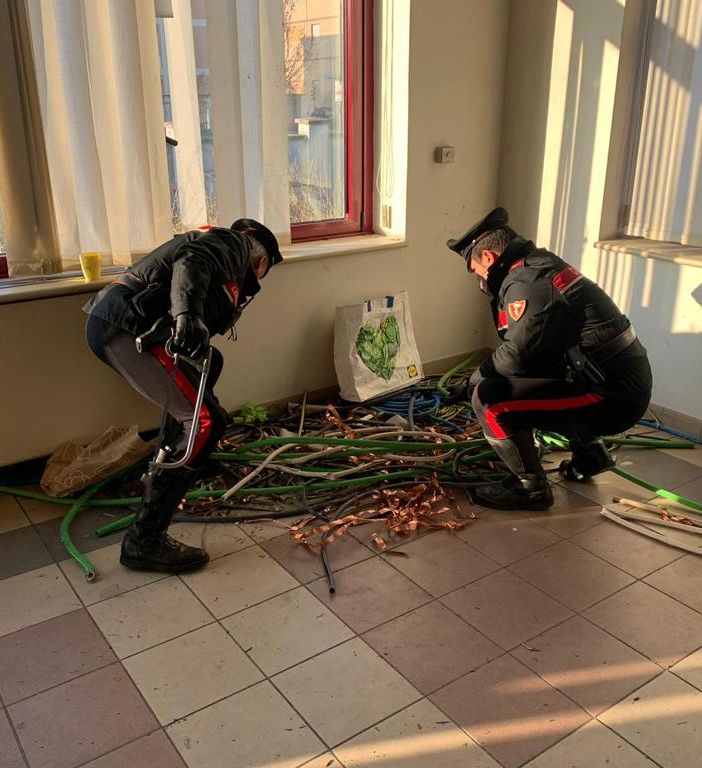 Tentano di rubare 150 kg di rame alla Terna, arrestati dai carabinieri [VIDEO]
