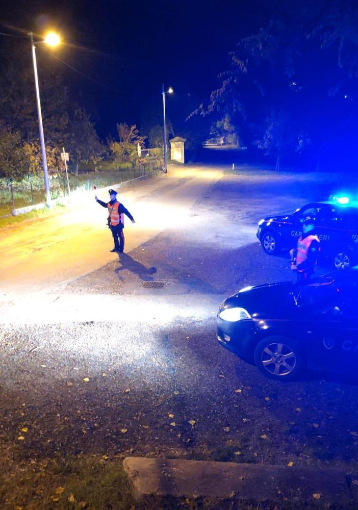 Sant'Antonino di Susa, chiede 30 euro per restituire il telefono rubato: finisce in manette