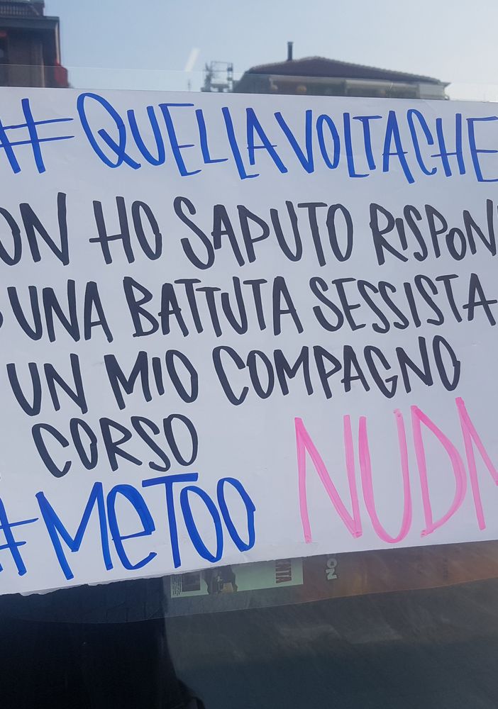 A Palazzo Nuovo cartelli contro le molestie sessuali