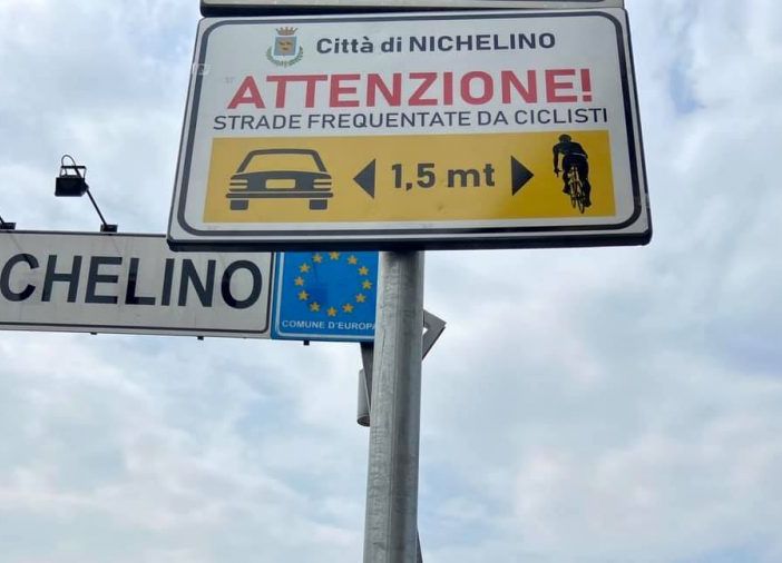 Nichelino 'viaggia' assieme alle bici: installati cartelli che invitano a rispettare le due ruote