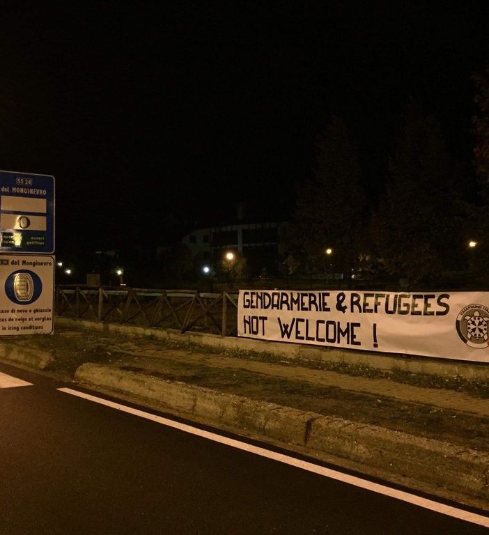 Striscione contro la gendarmerie firmato CasaPound