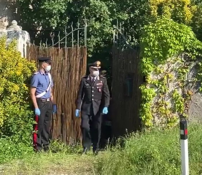 Bussoleno, due anziane gemelle trovate senza vita in casa: erano scomparse da mesi