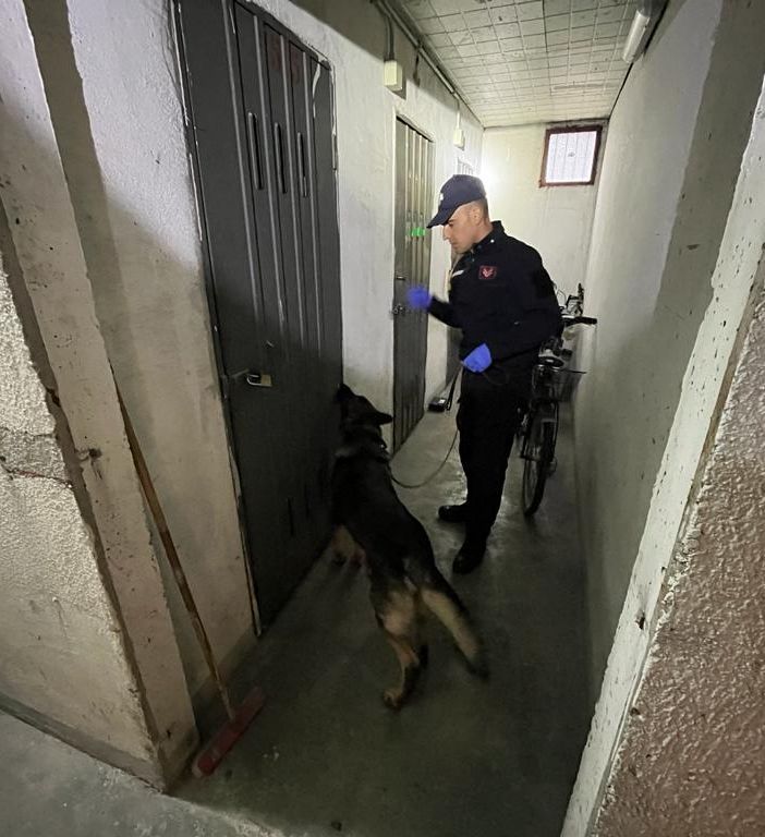 Spaccio ed estorsione: eseguite a Mirafiori tre ordinanze di custodia cautelare