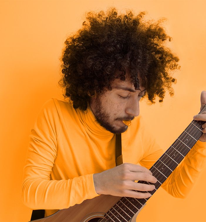 &quot;Sì&quot;: il nuovo singolo del musicista torinese Christopher [VIDEO]