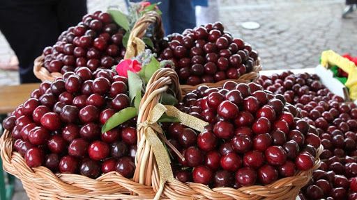 cestini di ciliegie cestini di ciliegie