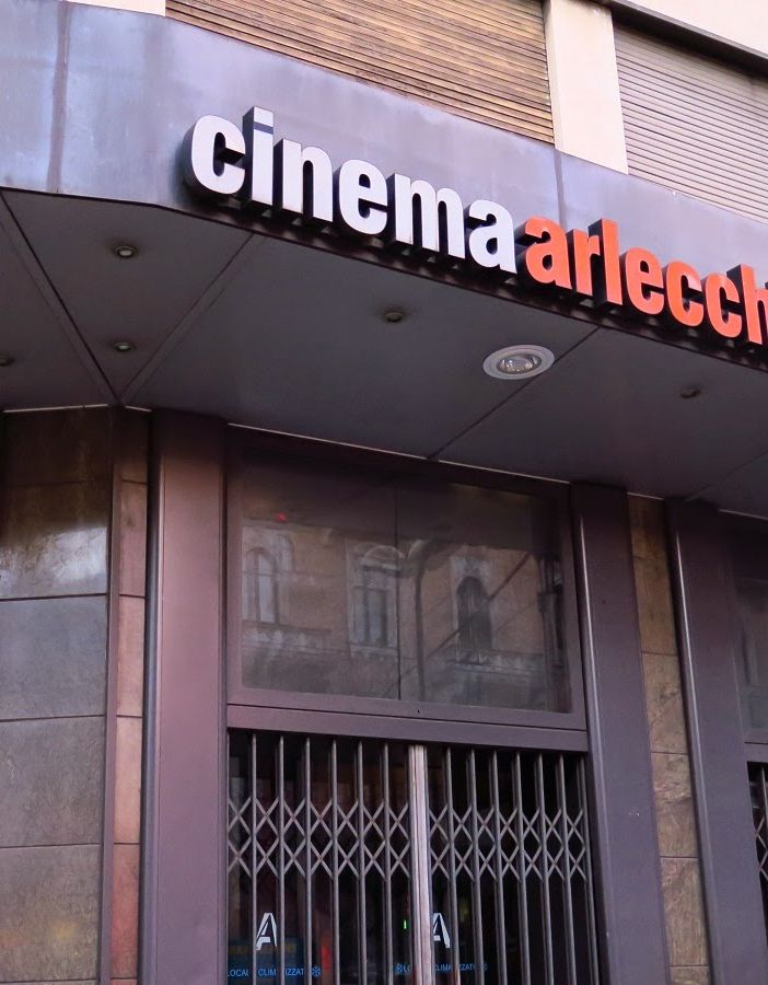 Il futuro dell'ex Cinema Arlecchino allarma i commercianti di via San Secondo: &quot;Non ci serve un nuovo discount&quot;