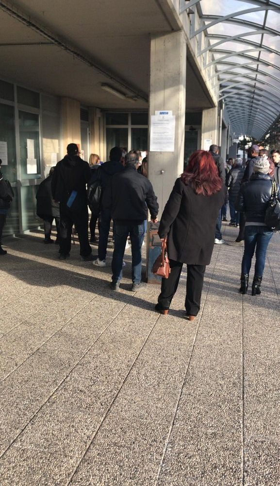 Reddito di cittadinanza: oggi il primo &quot;assalto&quot; alle Poste e ai Caf anche a Torino