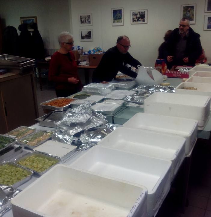 Natale e Capodanno al dormitorio Tazzoli: la festa dei senzatetto con Colazione Insieme