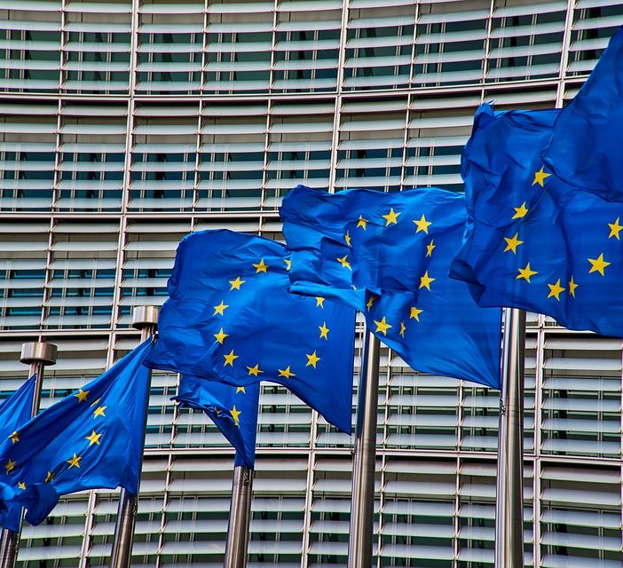 Approfondire l'Unione economica e monetaria dell'Europa: bilancio della Commissione sui progressi compiuti