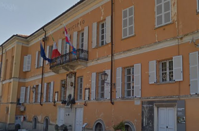Il municipio di Cambiano