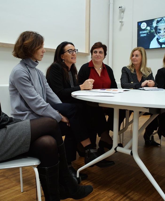 Safe, alleanza tra profit e non profit per finanziare l’educazione nelle scuole contro la violenza di genere