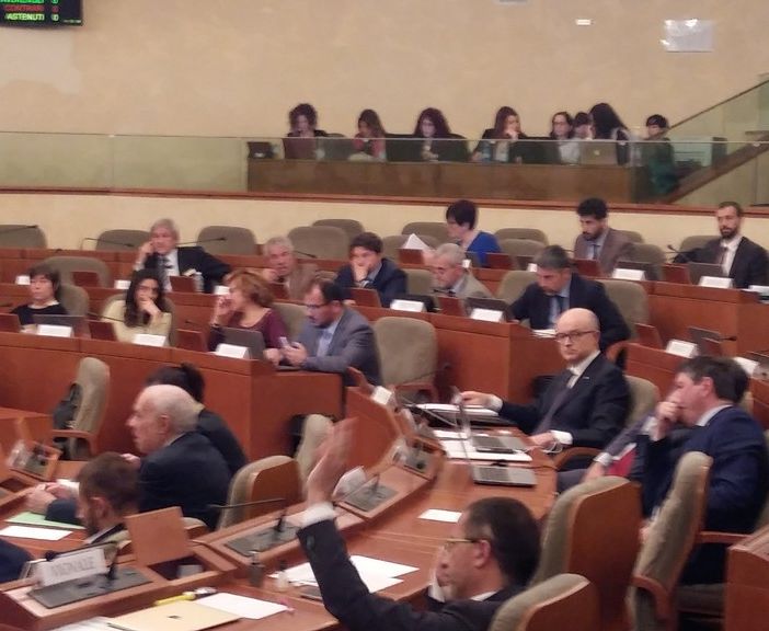 Approvata dal Consiglio regionale la proroga per l'adeguamento dei comuni al regolamento edilizio