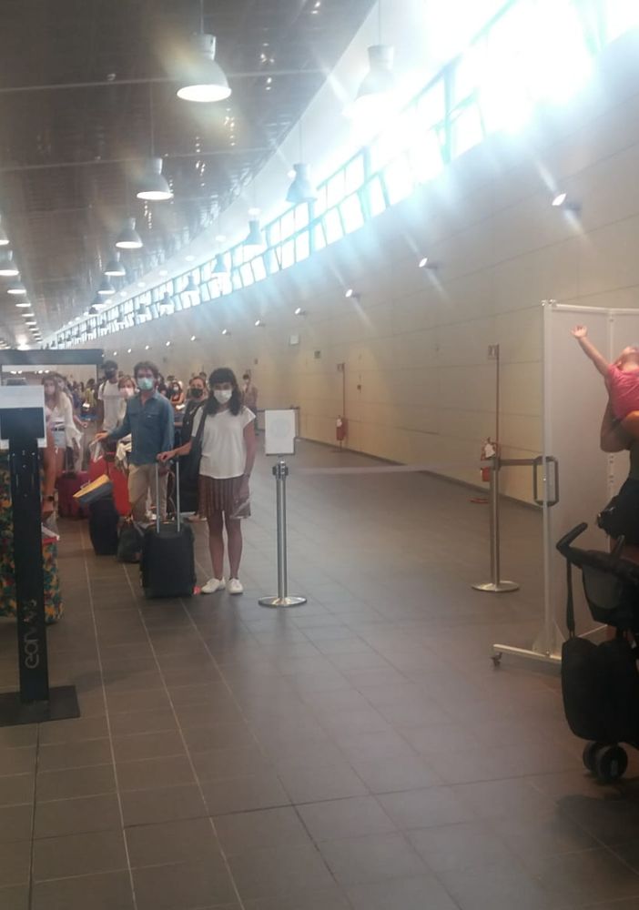 Quattro i casi positivi tra i viaggiatori controllati ieri a Caselle