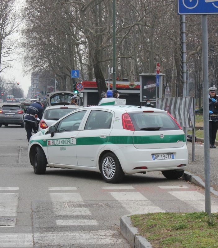 un controllo della polizia municipale