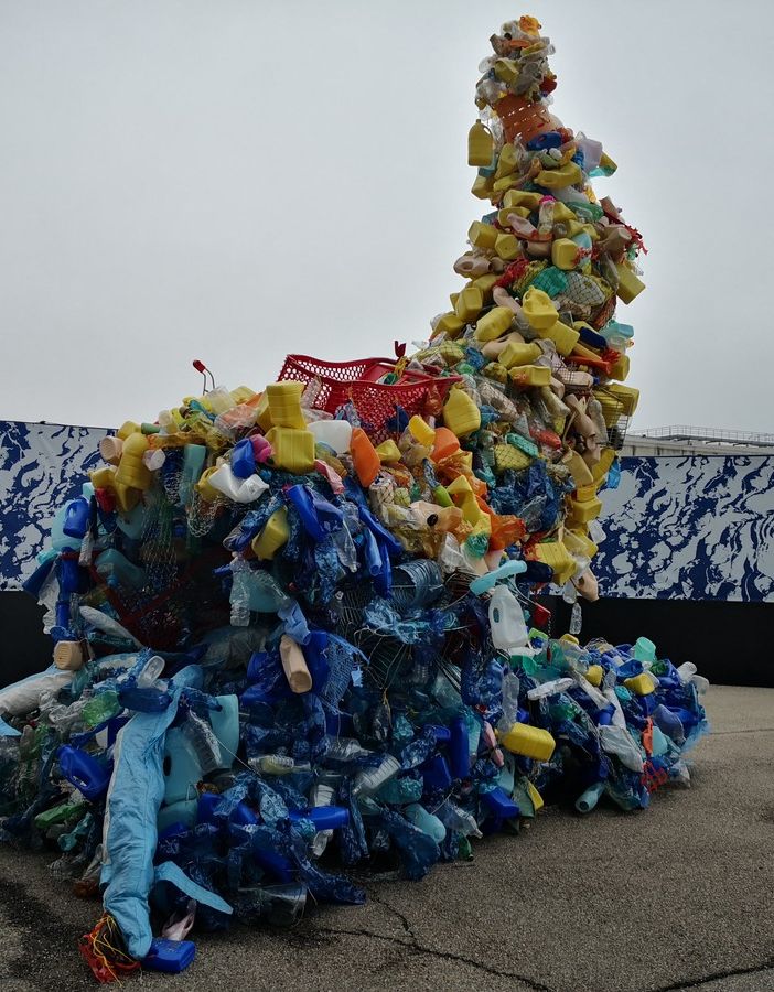 Ad Artissima la &quot;Cornucopia&quot; di Holstad &quot;porta a galla&quot; l'inquinamento dei mari