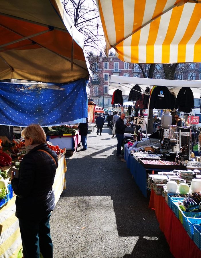 mercato piazza benefica