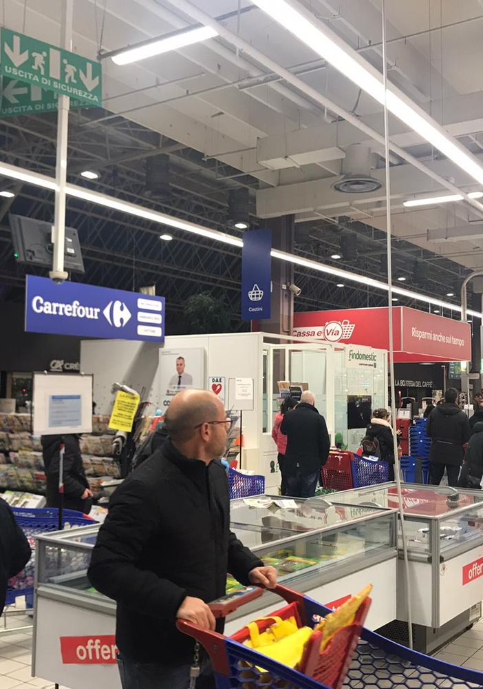 Coronavirus, l'appello dei lavoratori dei supermercati: &quot;Garanzia e misure di sicurezza anche per noi&quot;