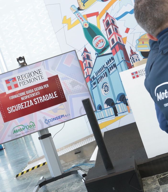 Meno incidenti, ma giovani più coinvolti: la Regione fa da guida a oltre duemila neopatentati