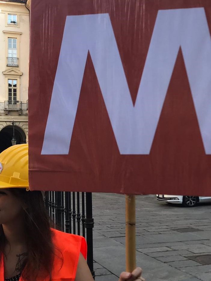 Flash mob per la metro 2 sotto il Comune: &quot;La Giunta perde tempo, si muova&quot; [VIDEO]
