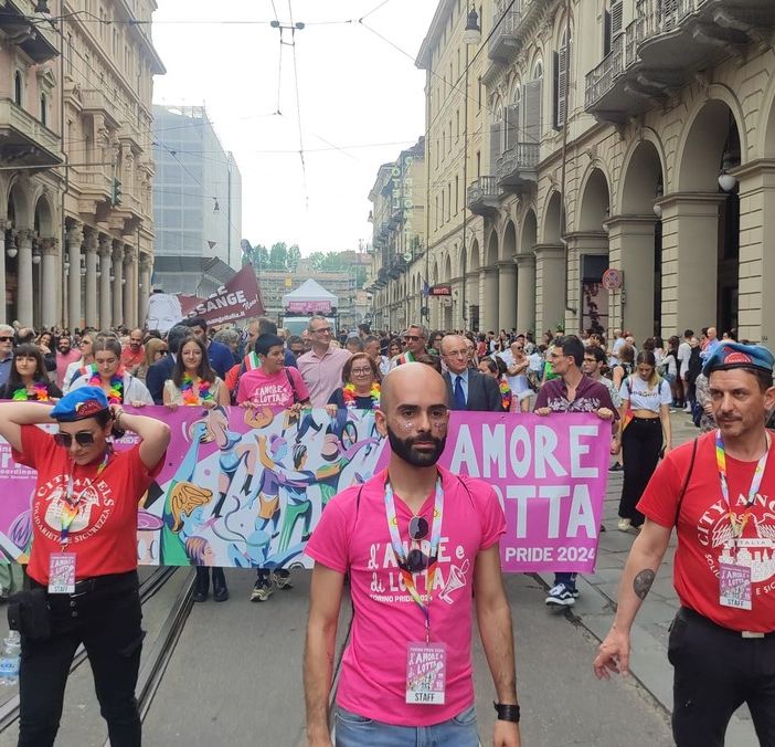 Il &quot;vento europeo&quot; non blocca il Torino Pride: &quot;Fermento, resistenza e anticorpi&quot;