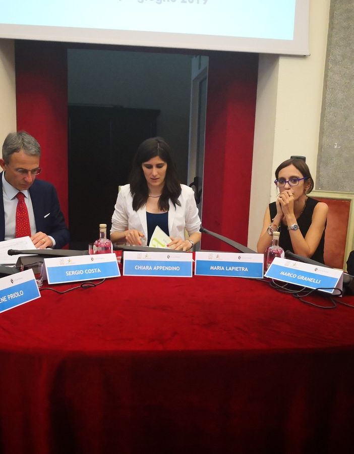 Il governo appoggia la svolta green di Appendino, Costa: &quot;Pronti a sostenere bus sostenibili&quot;