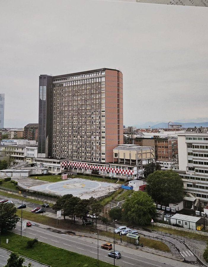 Resta in prognosi riservata il 23enne vittima di un tremendo incidente a Moncalieri