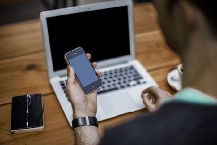 Spostarsi con bici, bus, noleggio e taxi dalla stessa app: per chi prova il MaaS bonus e cashback