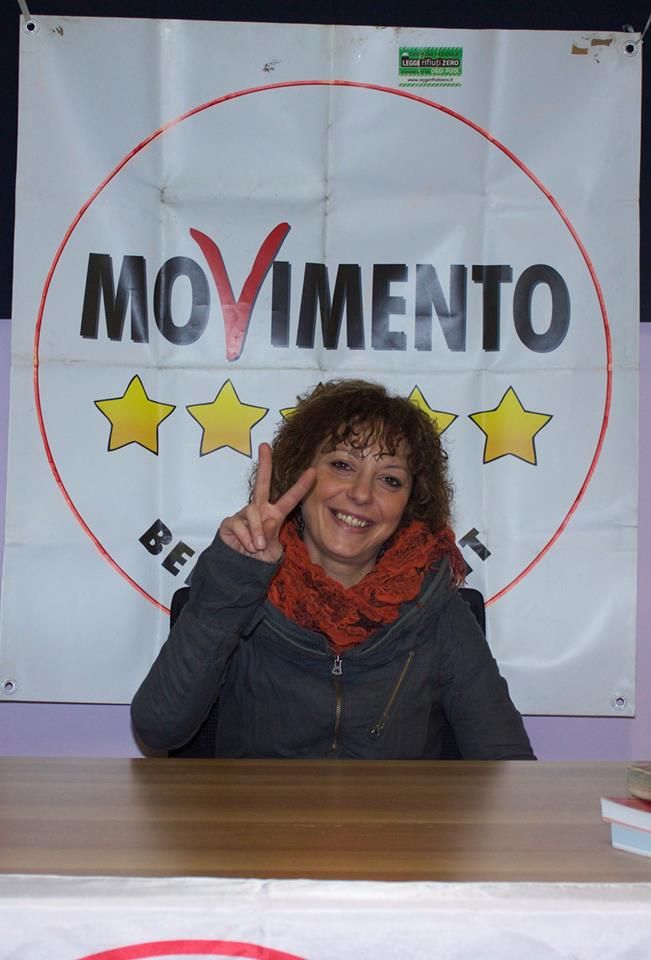 L'ex grillina Montalbano aderisce a demA del sindaco di Napoli De Magistris
