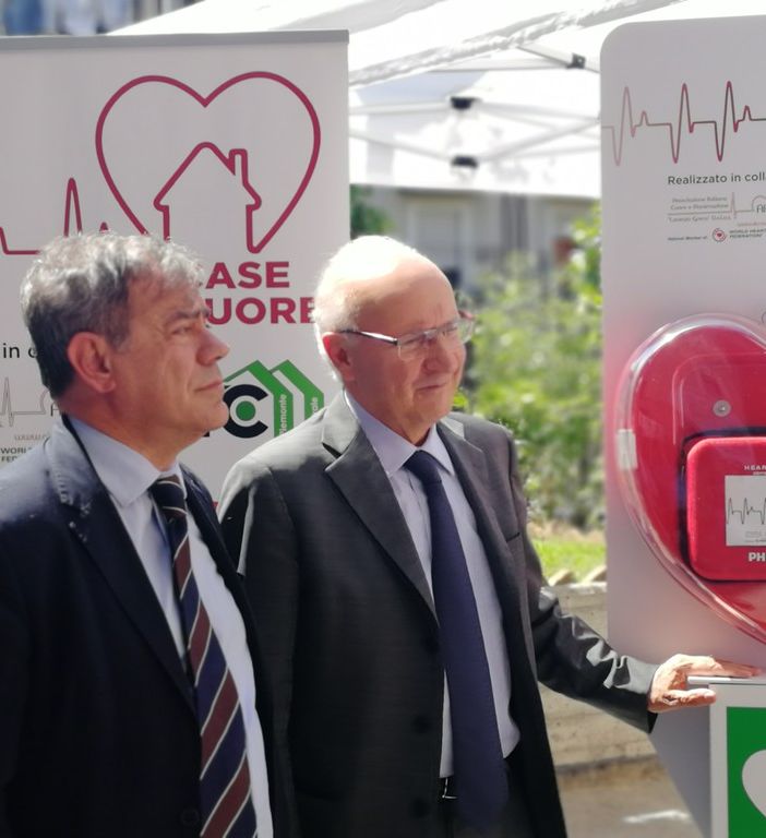Un defibrillatore nelle case Atc: &quot;Per una cardioprotezione popolare&quot;