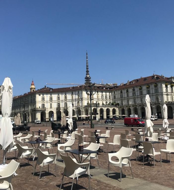 Ascom e Confesercenti: &quot;Ancora negozi ampliati in strada per fiorai, abbigliamento e parrucchieri&quot;