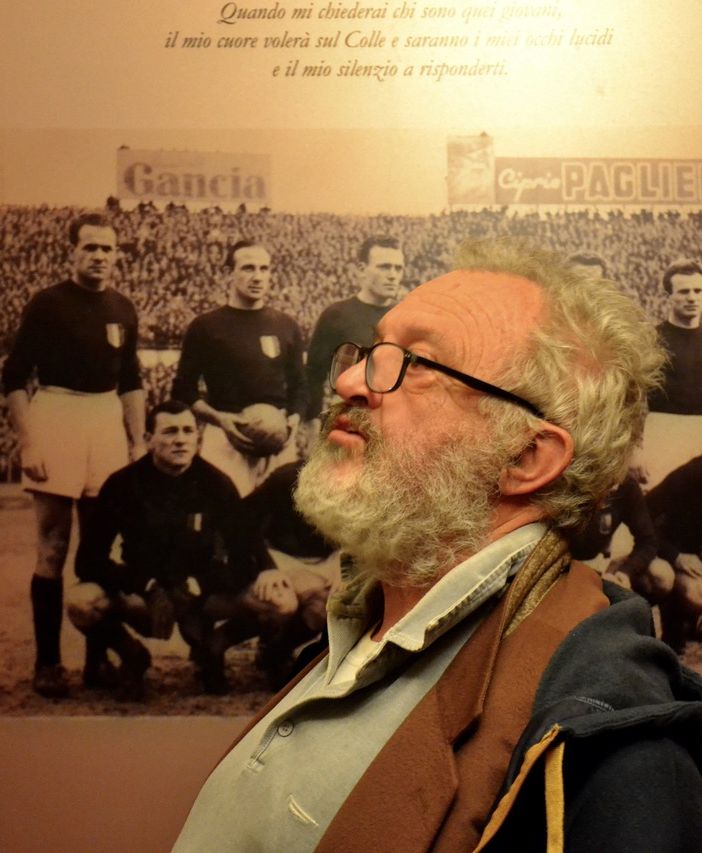 Tifosi armeni e l'ex direttore del Torino Film Festival in visita al museo della Leggenda Granata di Grugliasco