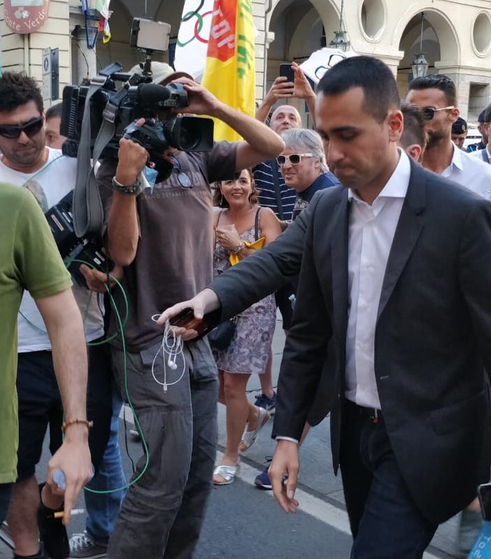 Italiaonline: Di Maio in Municipio a Torino a colloquio con rappresentante dei lavoratori (FOTO)