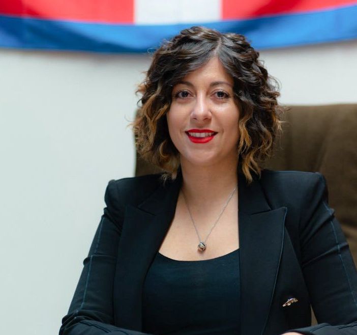 I 5 Stelle scelgono Sarah Disabato, salta il derby del tartufo tra Cirio e Martinetti