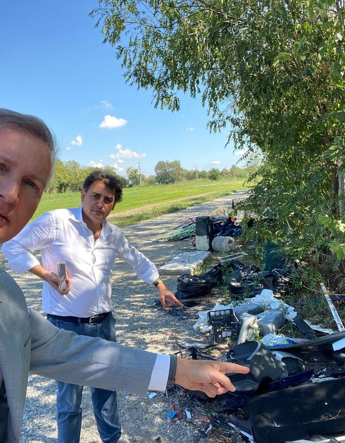 Il presidente della 5 Enrico Crescimanno denuncia la discarica di via delle Vallette