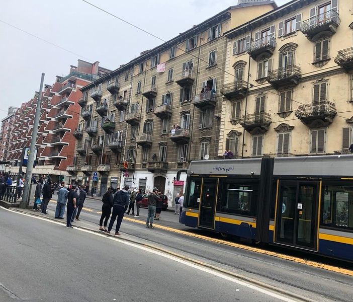 Disordini di corso Giulio Cesare, l'amarezza dei sindacati di polizia: &quot;Un film già visto diventato colossal dell'assurdo&quot;