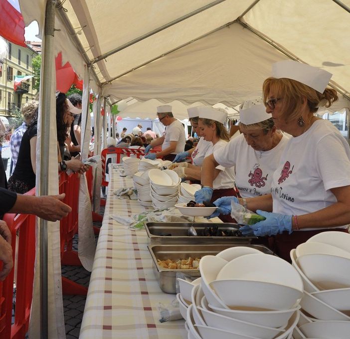 A Ivrea distribuite oltre 3000 Porzioni durante &quot;Primavera a Porta Torino. La Grande Zuppa di Pesce&quot;