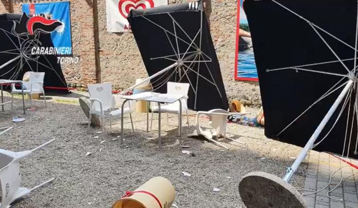 Distrugge il dehor del bar della Basilica di Superga con un bastone: arrestato [FOTO E VIDEO]