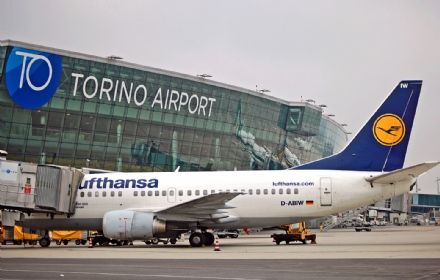 Torino, il Teatro Regio fa scalo all'aeroporto di Caselle con dieci concerti