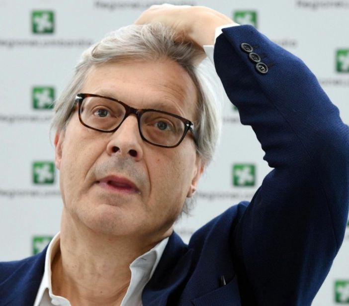 A Torino le case di cartone per clochard di Sgarbi: &quot;Non per il freddo, ma per riappropriarsi della dignità&quot;