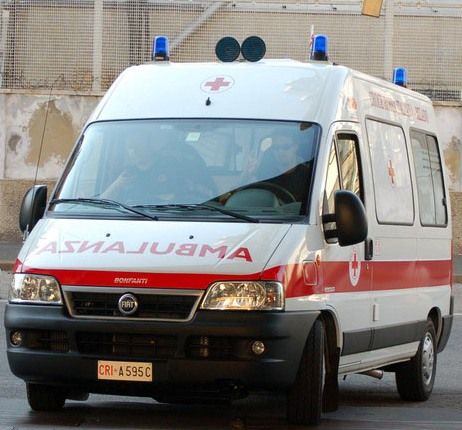 Torino, morto il ragazzo che si era dato fuoco in auto