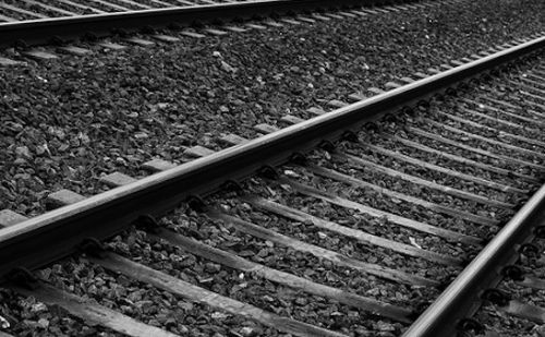 Dramma a Quincinetto, ragazzo travolto e ucciso sui binari