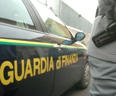 Trasportavano droga nei bagagli, 2 arresti
