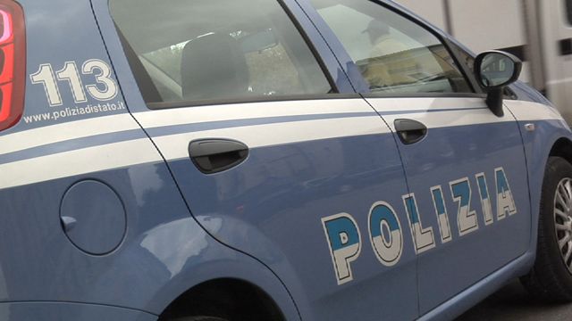 Nascondeva nel posacenere dell’auto 4 ovuli di cocaina, arrestato albanese