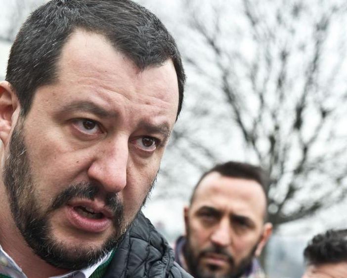 Contestazioni a Porta Palazzo per il segretario della Lega Nord Salvini