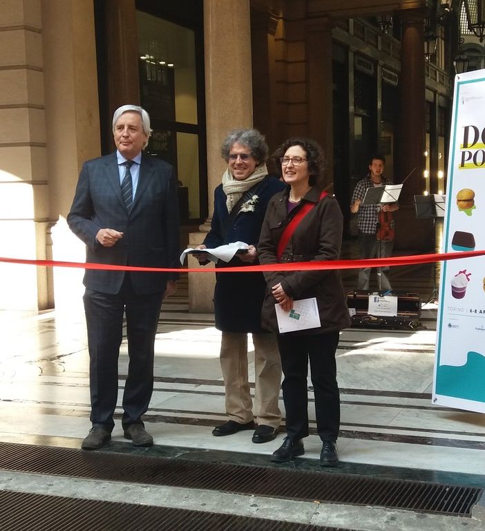 Il salotto di Torino serve il dessert: da oggi &quot;Dolci Portici&quot; in via Roma (FOTO)