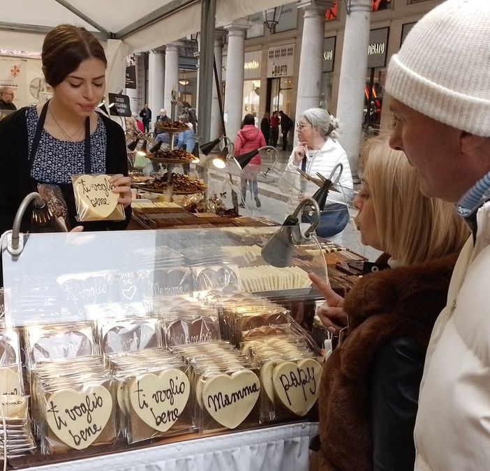 I golosi alla prova del 4: nel centro di Torino torna il gusto di Dolci Portici