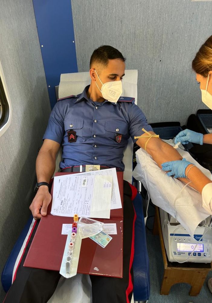 Oggi è la Giornata Mondiale del Donatore del Sangue: in piazza Castello gospel e risate con Zelig