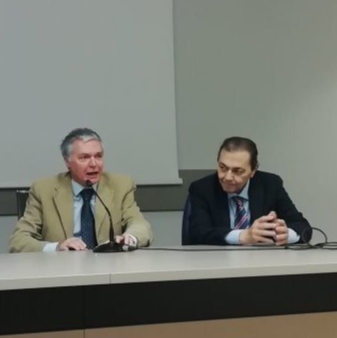 Il dottor Nicola Giorgione a destra, vicino al commissario Picco (foto tratta dalla pagina facebook Asl Città di Torino) Il dottor Nicola Giorgione a destra, vicino al commissario Picco (foto tratta dalla pagina facebook Asl Città di Torino)